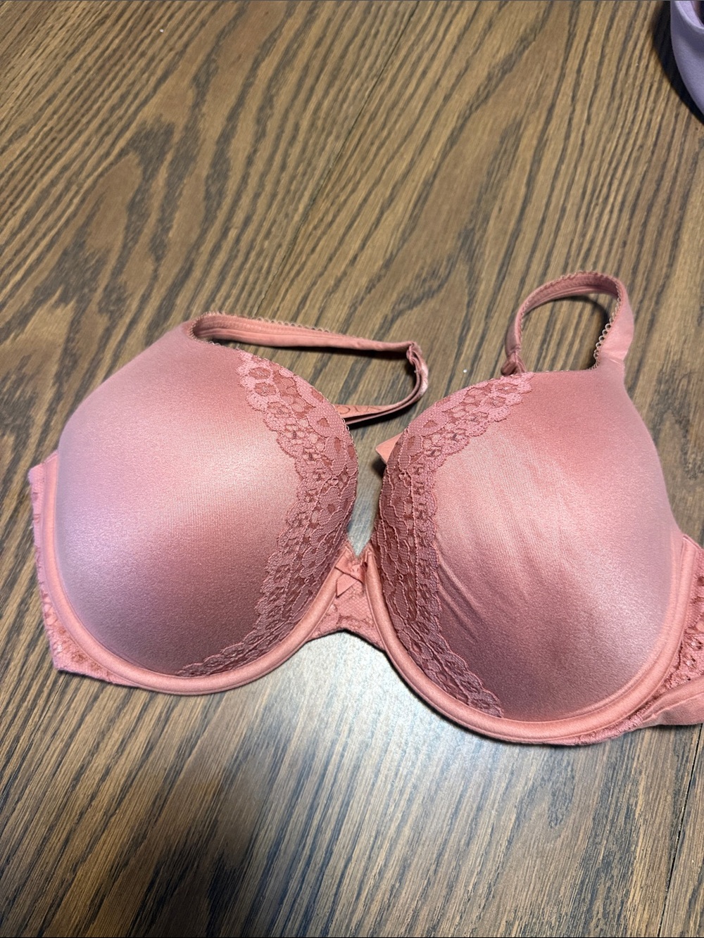 Victoria's Secret Rose-Pink Lace Trim T-Shirt Bra